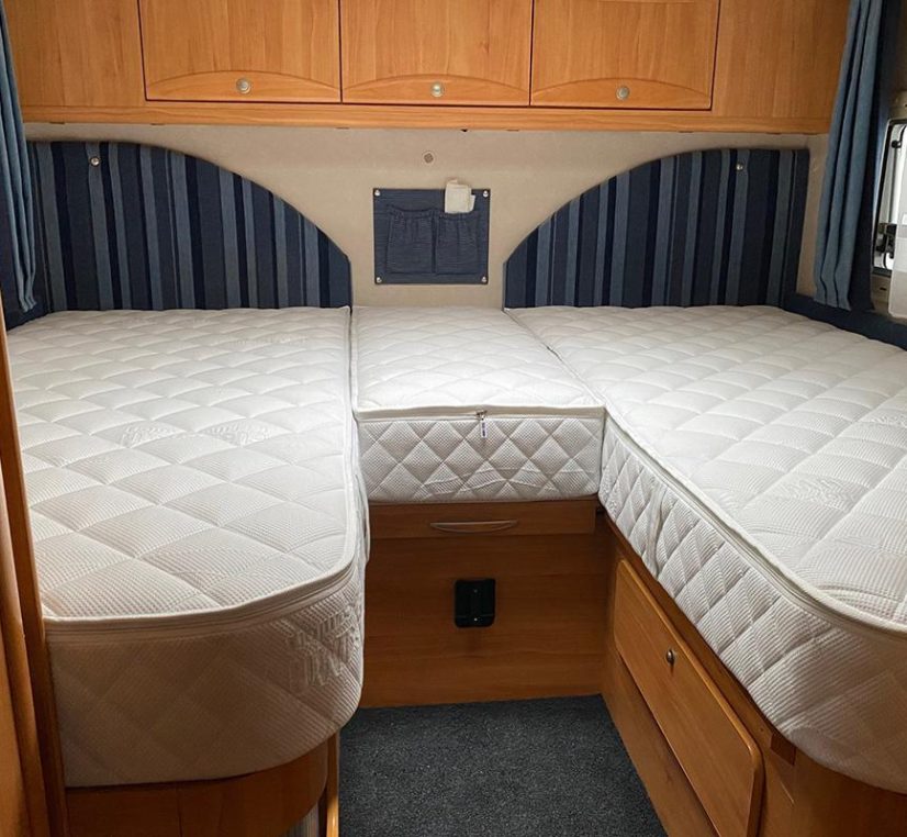 Wohnmobil mit einer Matratze nach Maß