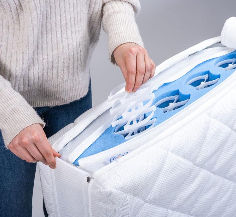 Innenansicht einer offenen Matratze nach Maß von FLEXIMA